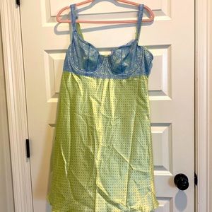 Yellow & blue polka dot slip gown. Gently used. 3 clasp closure at the back